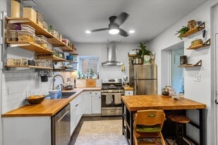 Building Photo - 2447 N Kildare Ave