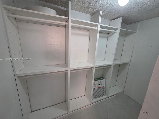 Building Photo - 8307 SW 142nd Ave