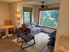 Building Photo - 247 Broad St