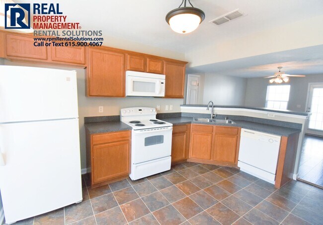 Building Photo - Great 3 bedroom townhome off S. Church!