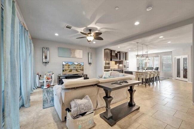 Building Photo - 1414 Veranda Mist