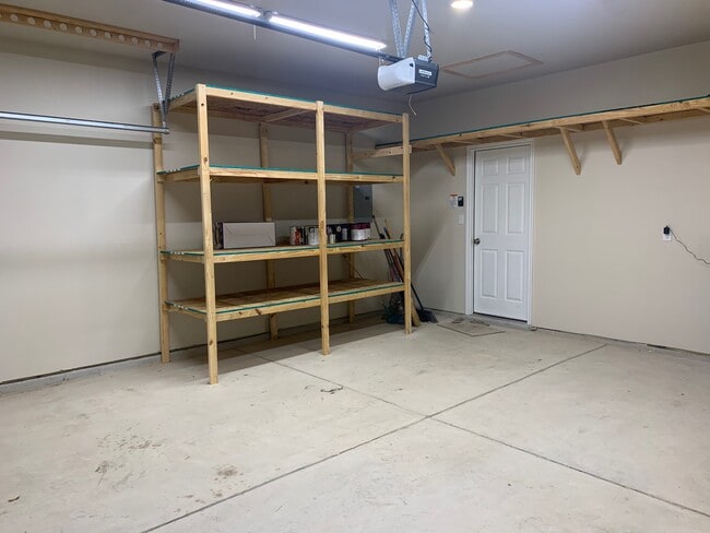 Building Photo - 11837 Snowy River