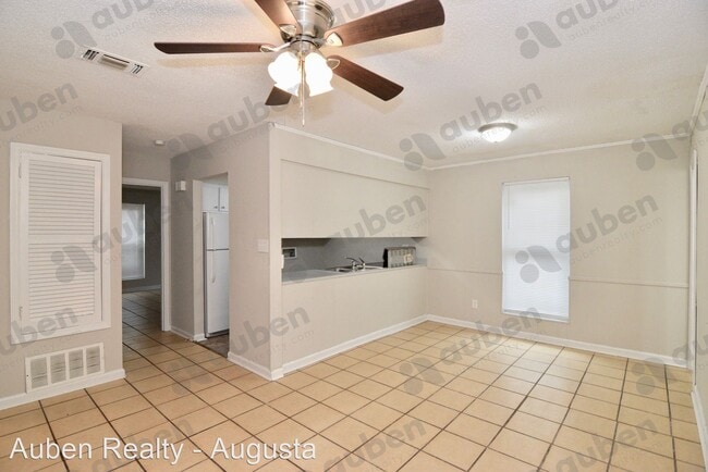 Building Photo - 2 br, 1.5 bath House - 2312 Winston Way
