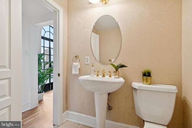 Building Photo - 1512 Spruce St