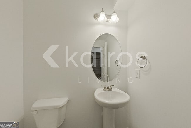 Building Photo - 103 Silver Maple Ln