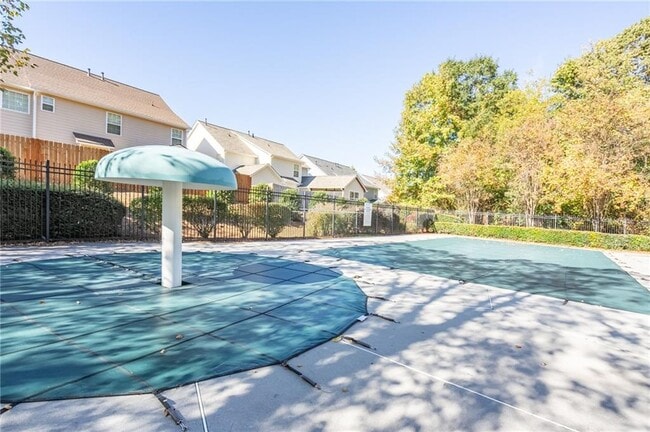 Building Photo - 2245 Leicester Way SE