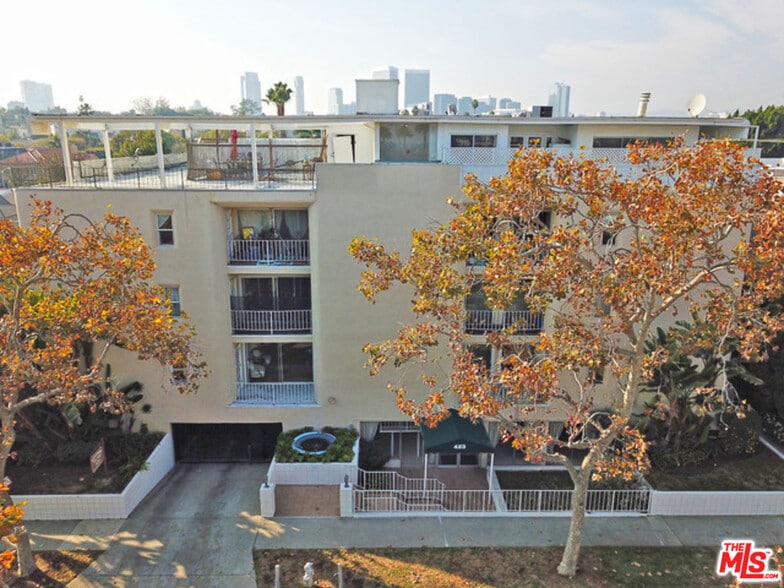 Building Photo - 423 S Rexford Dr