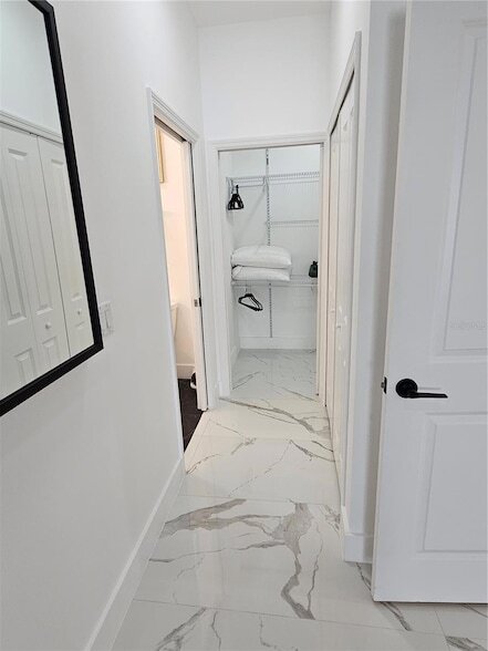 Building Photo - 2075 Jewell Ave