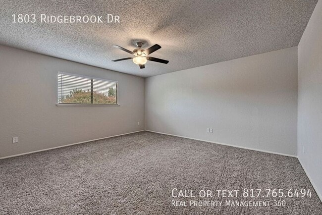 Building Photo - 1803 Ridgebrook Dr