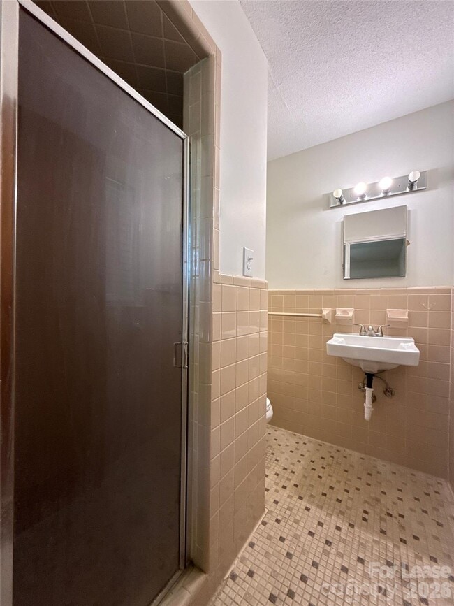 Building Photo - 112 NC-218