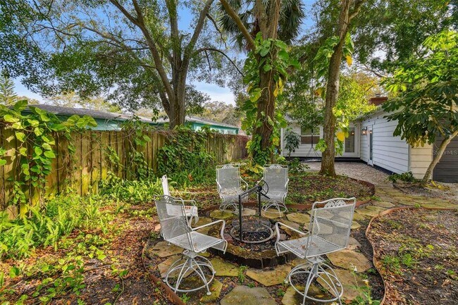 Building Photo - 145 24th Ave SE