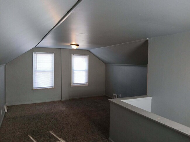 Building Photo - 12648 Mettetal St