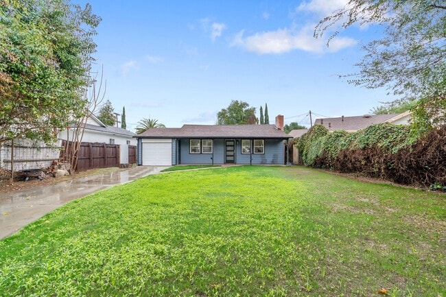 Building Photo - 5656 Donna Ave