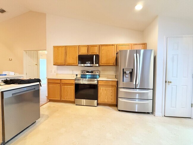 Building Photo - 778 Hamm St NW