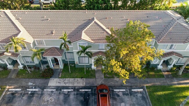 Building Photo - 1406 SE 26th Ct