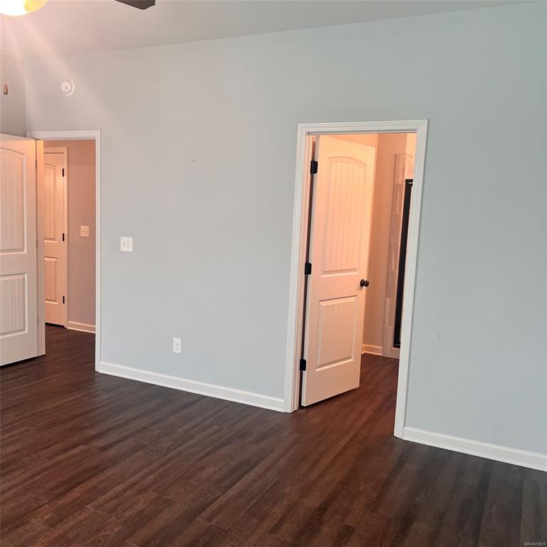 Building Photo - 9800 Bluestone Cir