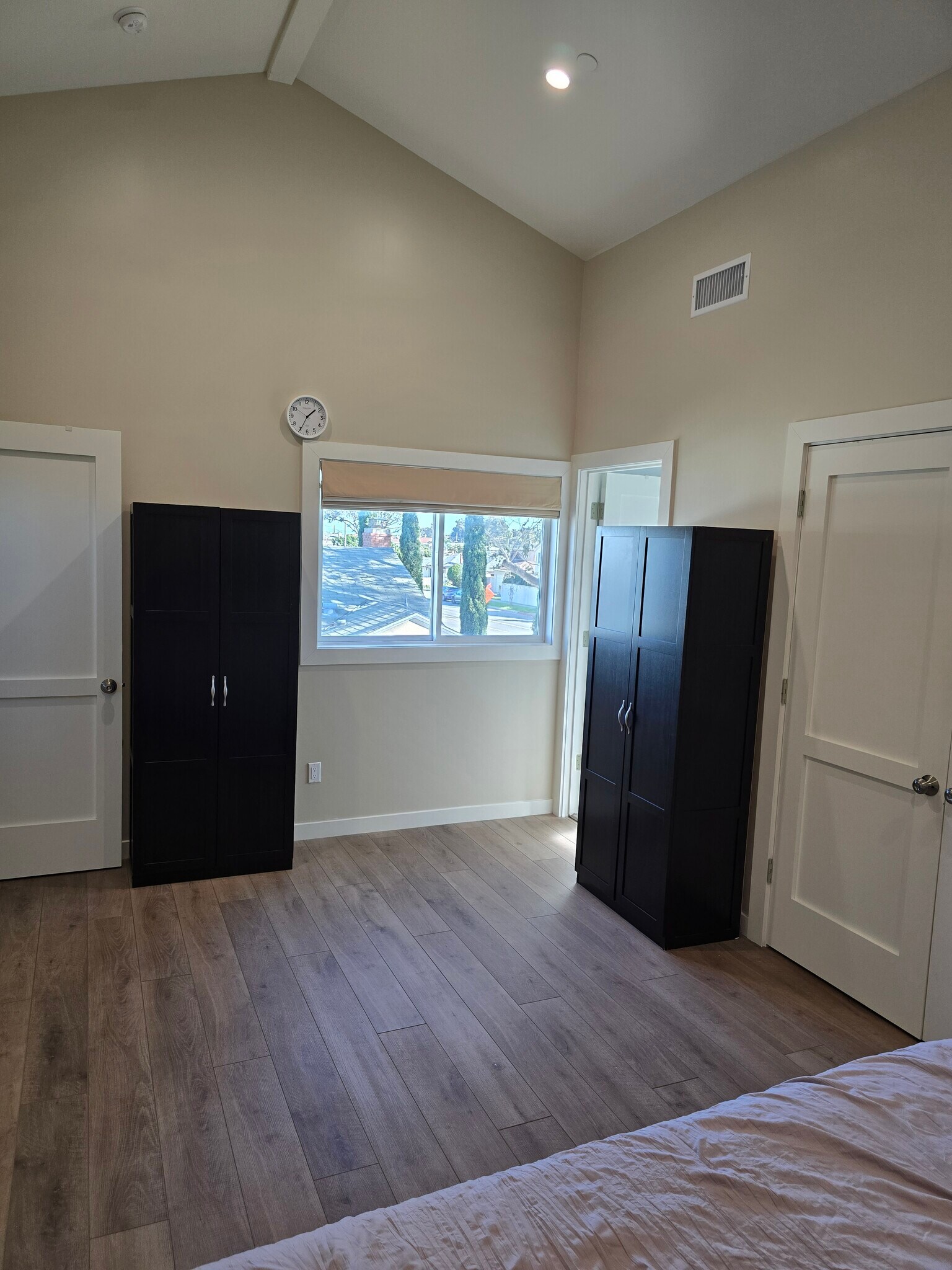 Building Photo - 2857 W Carson St