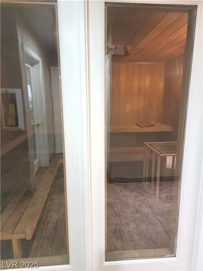 Building Photo - VERY DESIRABLE GREEN VALLEY 1ST FLOOR UNIT...