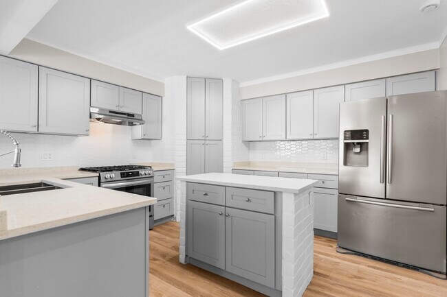 Building Photo - 14007 Overbrook Ln