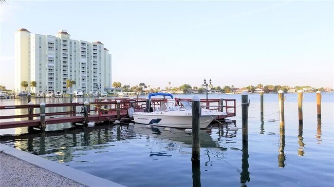 Building Photo - 6161 Gulf Winds Dr