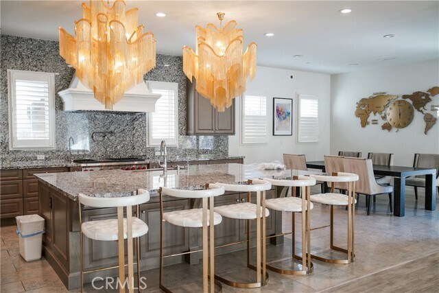 Building Photo - 111 Great Oak