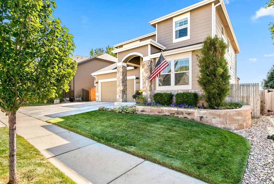 Building Photo - 1933 Falcon Ridge Dr