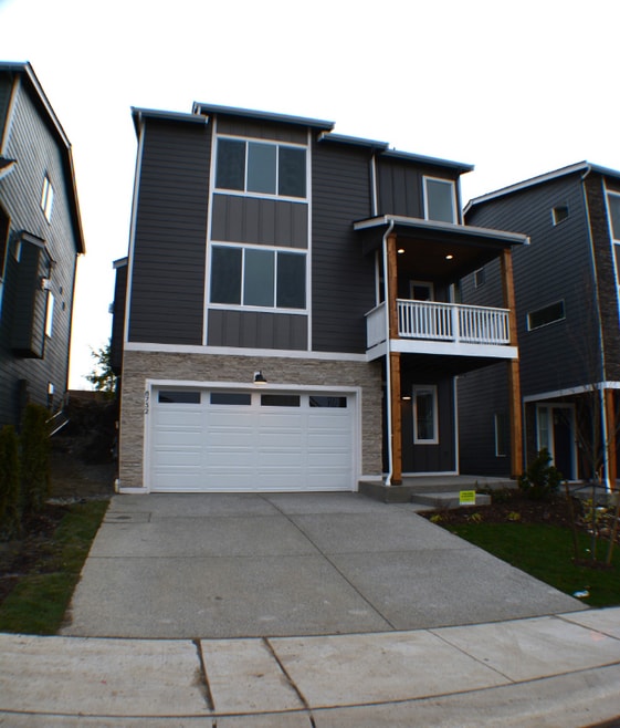 Building Photo - 8732 68th Pl NE