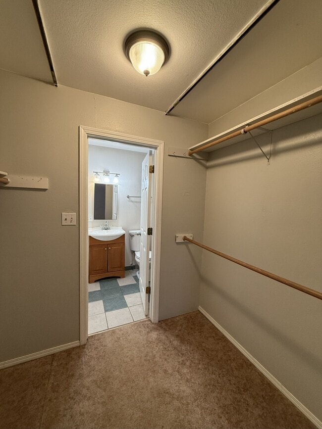 Building Photo - 6380 S Settlers Bay Dr