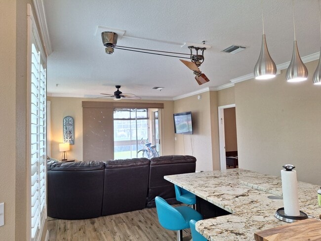 Building Photo - 3BR 2BA BOUCHELLE ISLAND GROUND FLOOR COND...
