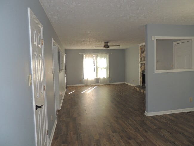 Building Photo - 628 Prestige Blvd