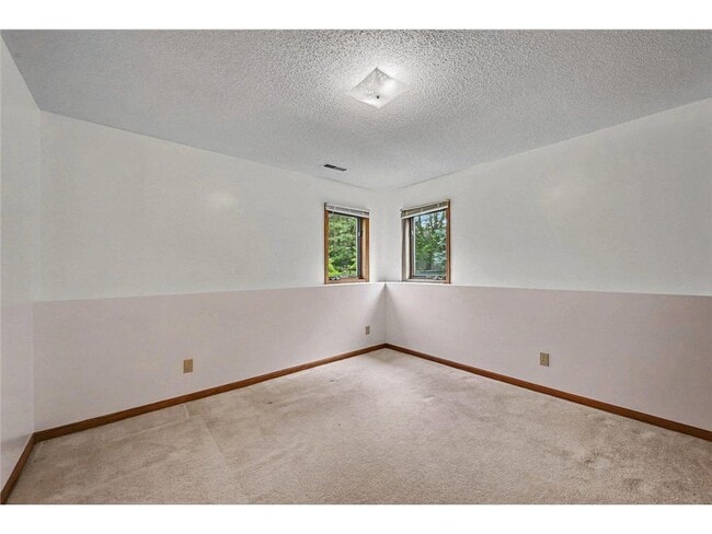 Building Photo - 2522 Windsor Ln