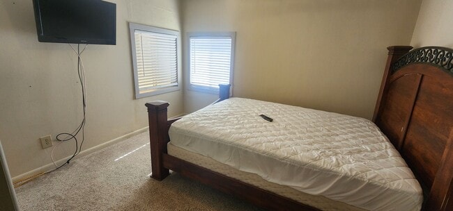 Building Photo - *Furnished home- Short term rental