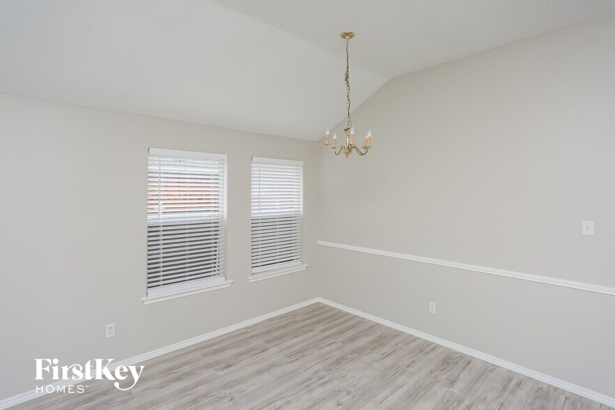 Building Photo - 433 Asbury Dr