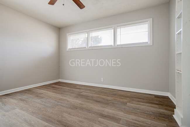 Building Photo - Charming 3 Bedroom in Columbus!