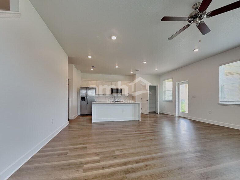 Building Photo - 16528 Cheyanne Ct