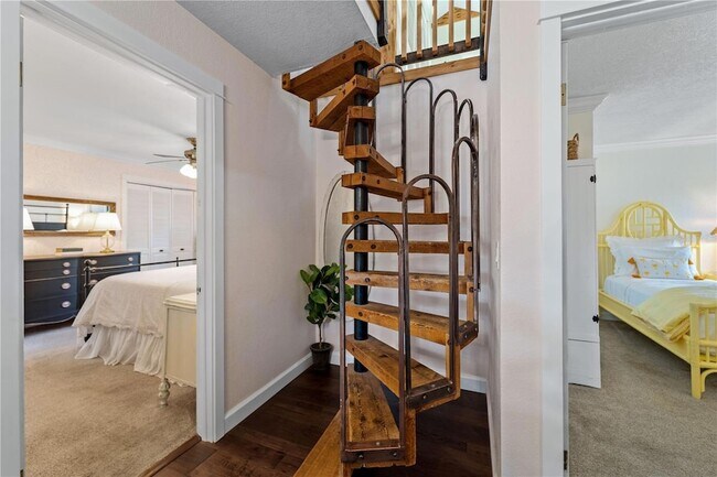 Building Photo - 731 Texas St