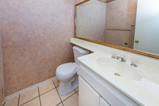 Building Photo - 28114 Seco Canyon Rd