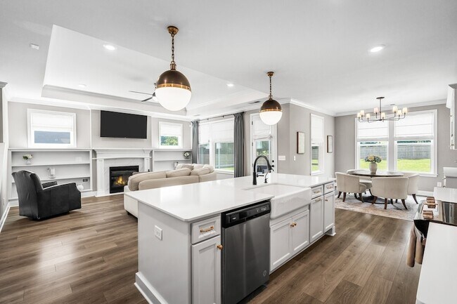 Building Photo - 7219 Adenborough Dr