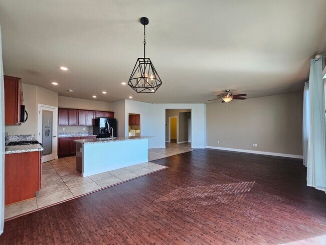 Building Photo - 18187 Kodiak Bear Ct