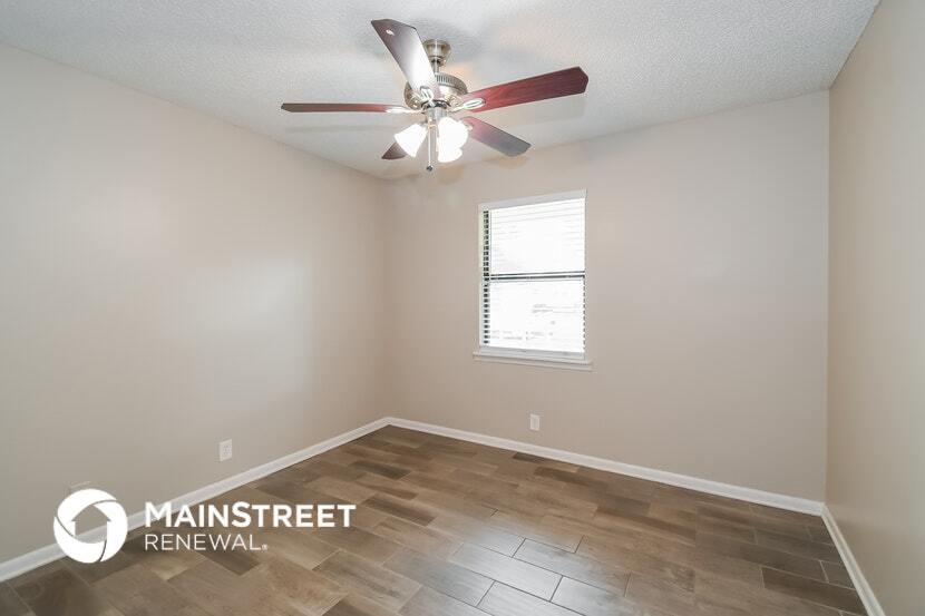 Building Photo - 10838 Naples Ct S