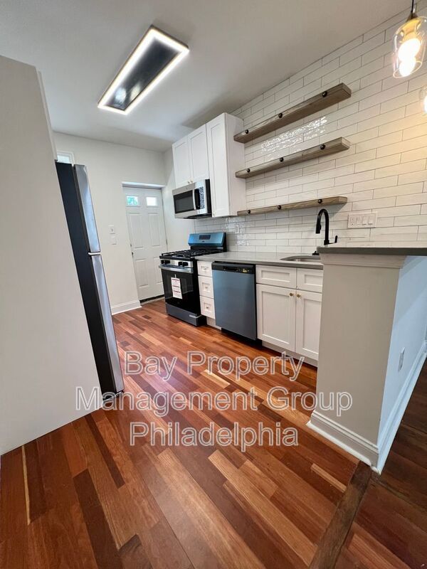 Building Photo - 43 E Collom St