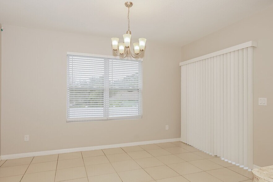 Building Photo - 102 Serenola Ct