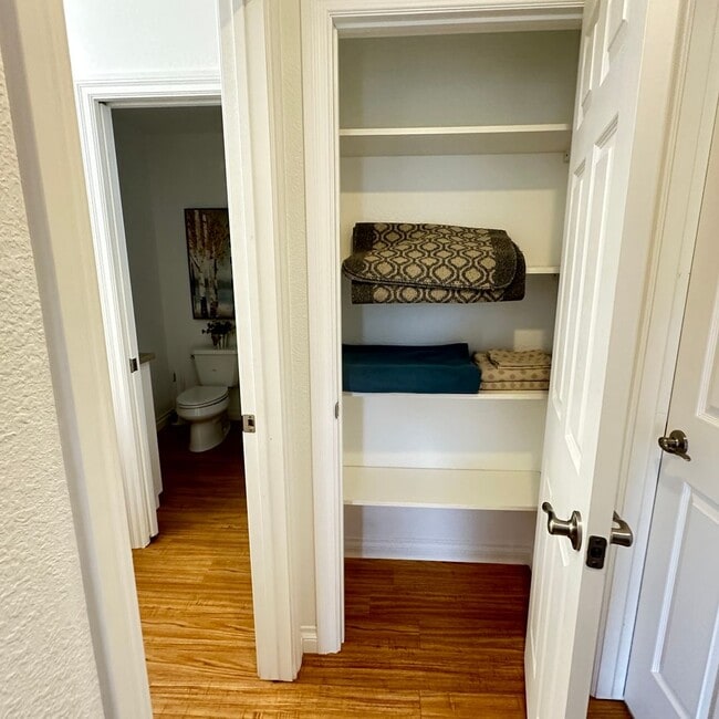 Building Photo - Courtyard Vista Cottage: A peaceful retreat with stunning views and a charming courtyard. $300 ut...