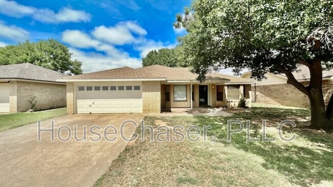 Building Photo - 6814 Hyden Ave