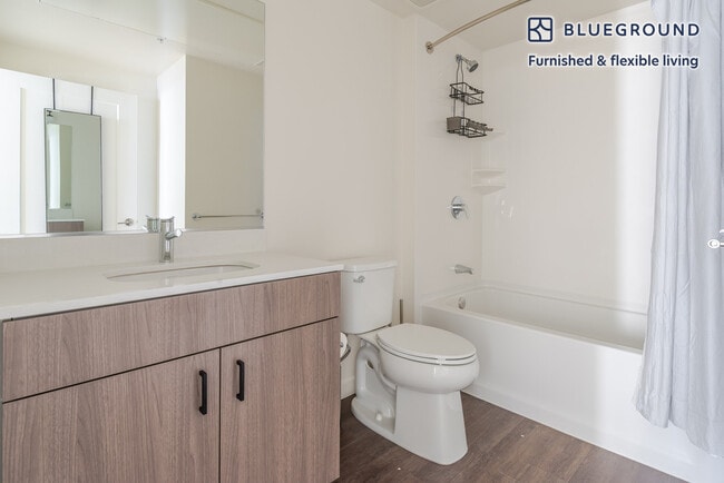 Building Photo - 100 Callan Ave