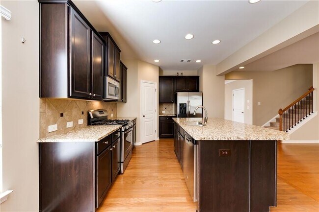 Building Photo - 7245 Rocking Horse Ln