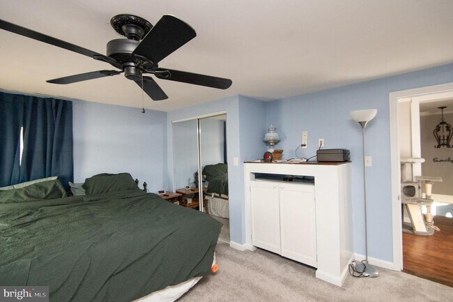 Building Photo - 113 Maple Ave