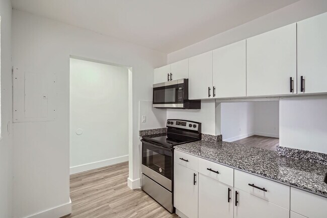 Building Photo - Lakeshore Presidential Apartments