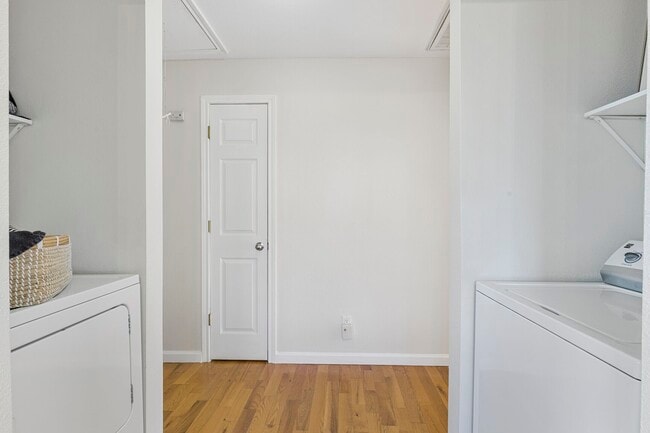 Building Photo - 622 E 27th St