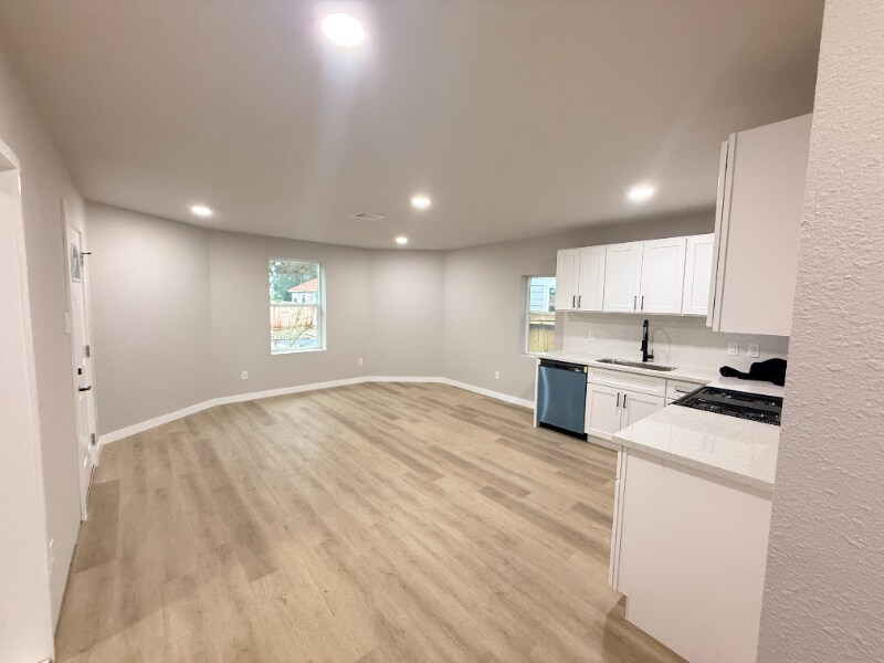 Building Photo - 1519 McKee St